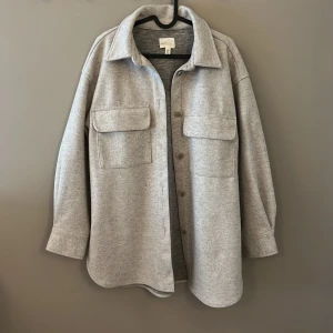 Jacka - Perfekt nu till hösten. Oversized. Nyskick. Köpt för ca 350/400kr