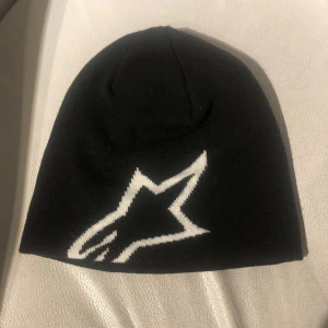 Alpinestars mössa  - Skriv om du har frågor, pris kan diskuteras 
