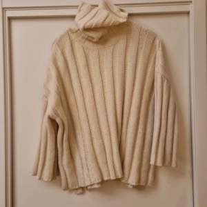 Chynky Oversized Knit Sweater