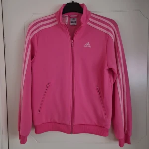 Adidas tröja  - Snygg Adidas tröja 