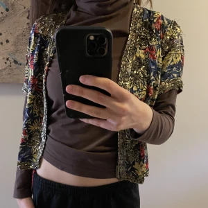 Kate Moss väst  - Väst designad av kate moss!! Köpt för länge sedan.. 