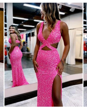 Fin klänning/bal klänning/gala - Helt oanvänd. Passade mig inte så säljer därför. Storlek 34  Passar likväl bal eller för något fint evenemang 