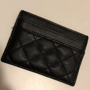 Kort hållare - I använt skick Funkar  Lite trasig i myntfack 