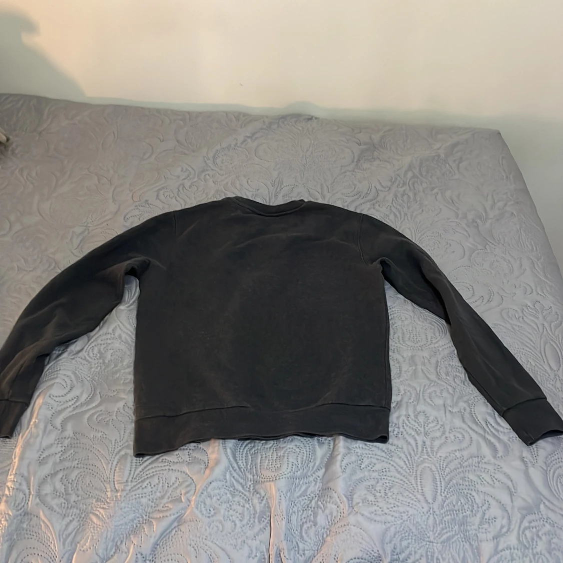 Calvin Klein tröja. Använd några få gånger, säljs för att den inte passar mig längre. - 91