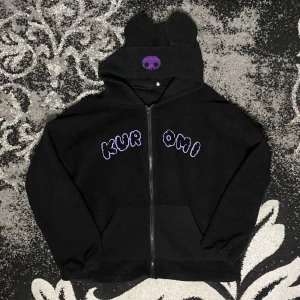 Kuromi hoodie - Fluffing Kuromi hoodie! Är oversized så gissar att den passar en L!