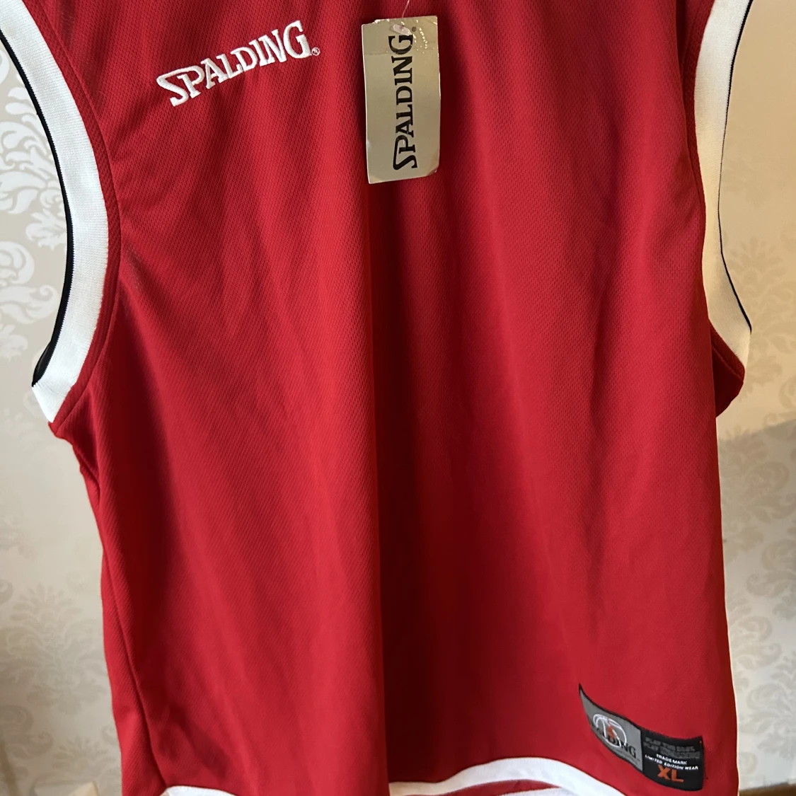 Spalding Top (röd/vit)  - 90