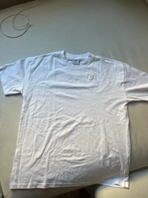 Gymshark T-shirt  - Helt ny T-shirt från gymshark, stl M! Endast testade 