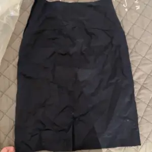 Kort kjol från hm med liten slits i back 🩷