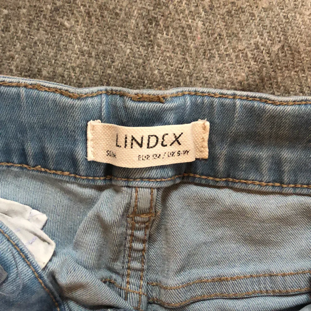 Bootcut Jeans från Lindex kollektion Detroit i stlk 134. Jeans & Byxor.