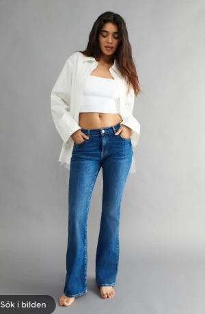 Low waist Bootcut  - Jag har massa nya jeans så jag använder inte dessa längre!! 