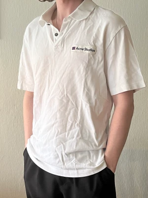 Acne piké! - En acne piké säljs, superskönt att bära till sommaren 