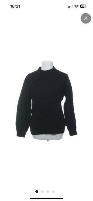 Lindex - Svart stickad tröja ifrån Lindex i strl  M, normal i strl 🖤Material: ull & alpacaull 🖤Nyskick 🖤