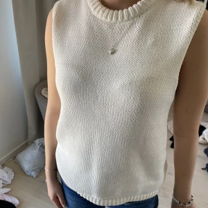 Tröja - Säljer nu denna toppen, den är aldrig andvänd❤️