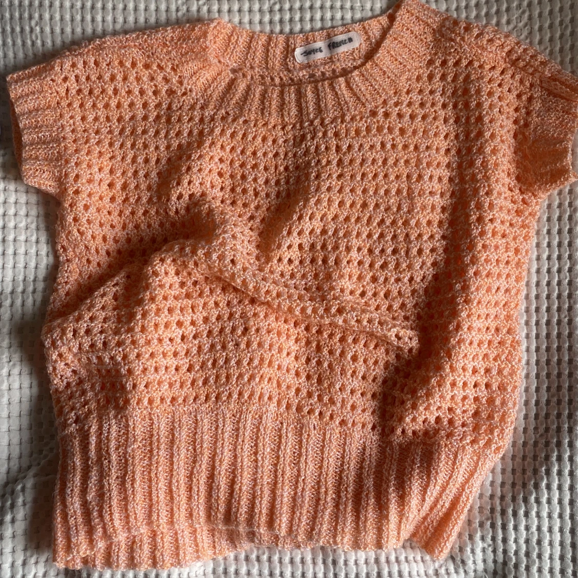 Korallfärgad stickad t-shirt / tröja - 90