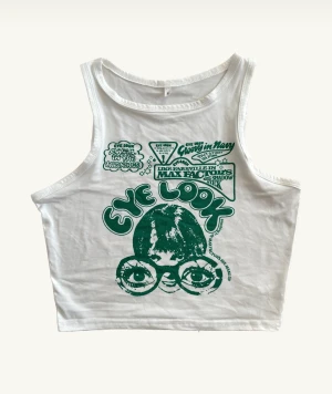 Linne med tryck - Snygg top / croptop  50kr + frakt eller mötas i Uppsala 