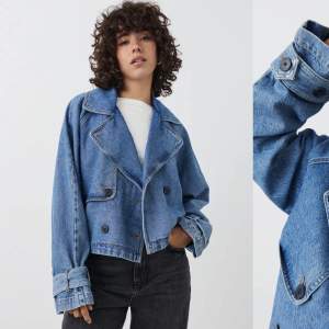 Säljer denna otroligt fina jeans jackan från ginatricot. Helt slutsåld i S. Säljer pga att den var lite stor på mig. KOM PRIVAT FÖR FLER BILDER