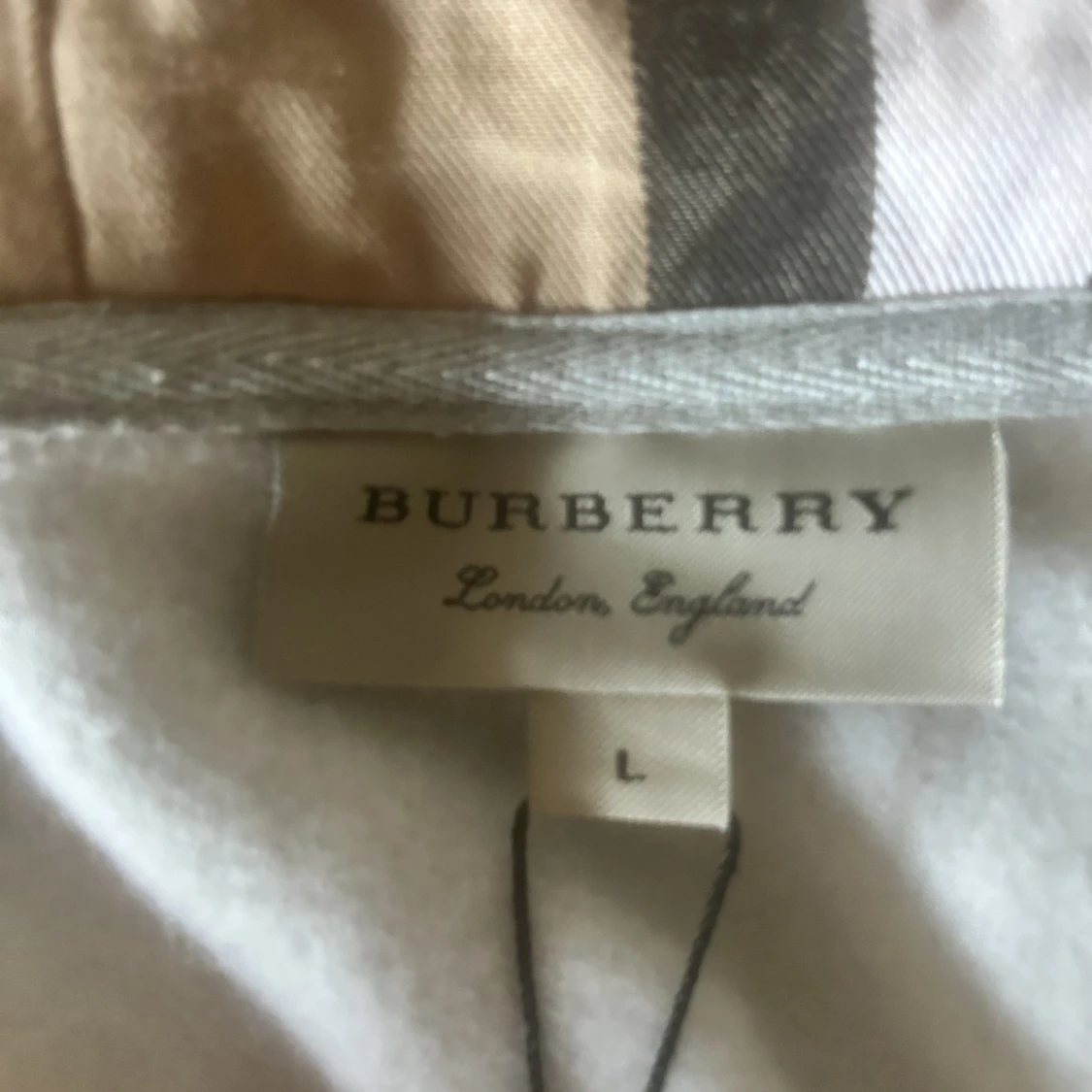 Burberry kofta  - 91
