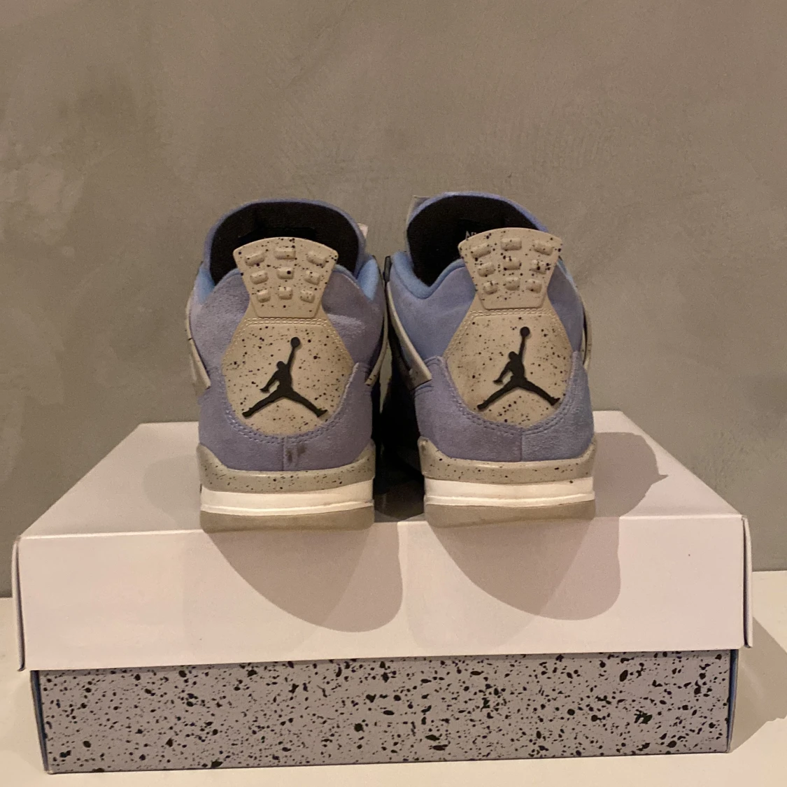 Jordan 4 University blue  - 91