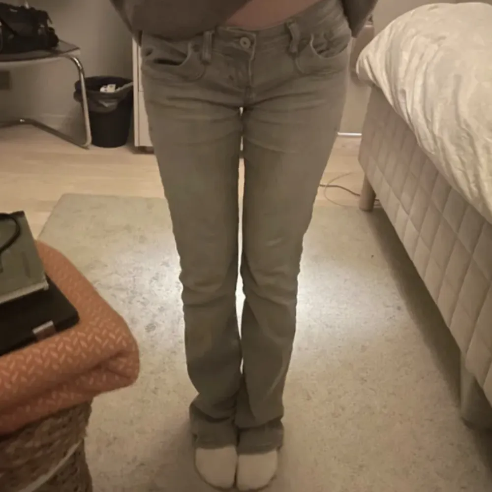 grå lågmidjade jeans från ltb💗💗. Jeans & Byxor.