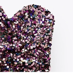 Glittrig rosa paljett topp från zara - säljer denna superfina korsett topp från zara eftersom den är för liten, inga defekter på