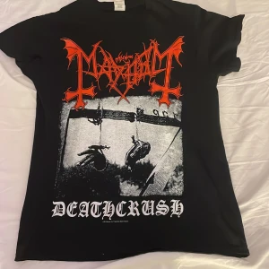 Mayhem tröja - Säljer då den inte kommer till användning längre. Den är i bra skick 