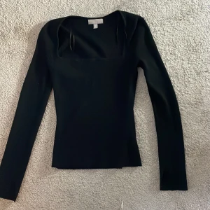 Tröja  - Så himla fin stickad tröja! Används ej därav säljer jag den! 