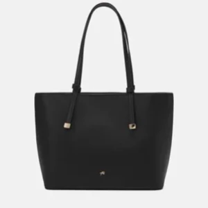 Väska - Säljer min jätte fina Anna Field väska då den inte kommer till användning längre, jätte bra skick