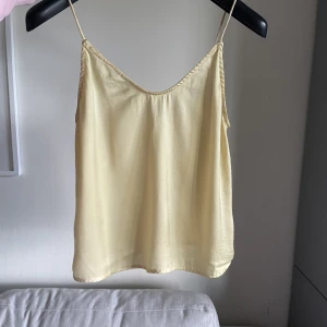 Linne - Gult linne från Gina❤️