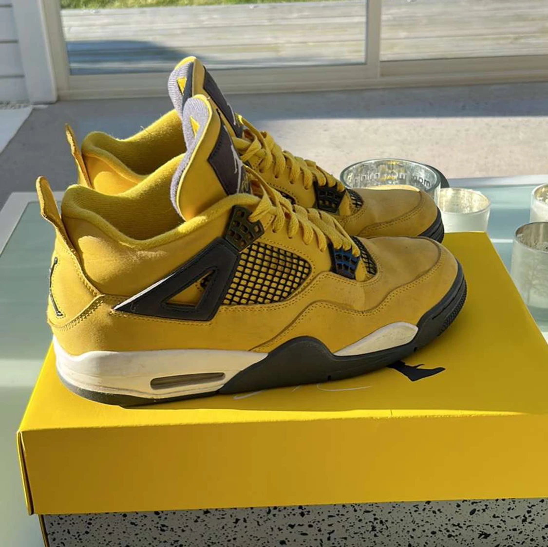 Jordan 4 lightning  - 90