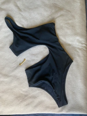 Baddräkt - Aldrig använd