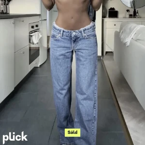 Lågmidjade jeans - Jättefina lågmidjade jeans från Gina Tricot men som jag köpte här på plick. Tyvärr var de de lite för stora på mig. Bilden är lånad! Skriv privat för fler bilder 💓