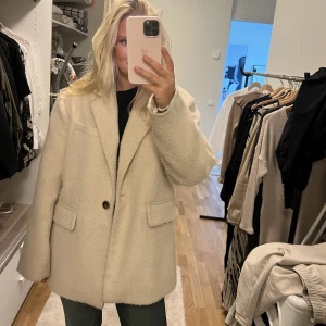 Populär höst jacka  - Den populära höst jackan från ginatricot. ❤️