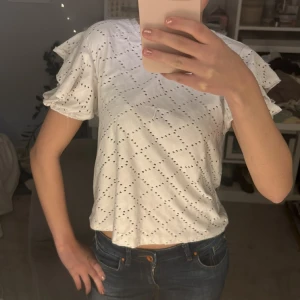 Fin topp 🩷 - Jättefin topp från zara! Lite trådar här o var som går att klippa bort ❤️