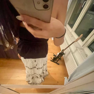 Super snygg kjol - Vit långkjol som är jätte snygg till sommaren 