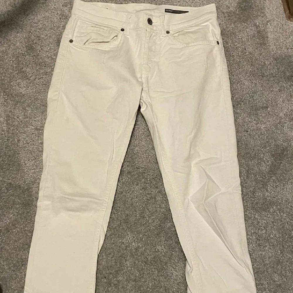 Snygga Dondup jeans, storlek 30. Jeans & Byxor.