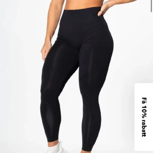 Prime seamless tights relode  - Svarta träningstights. Aldrig använda, bara testade! Originalpris 699kr☺️