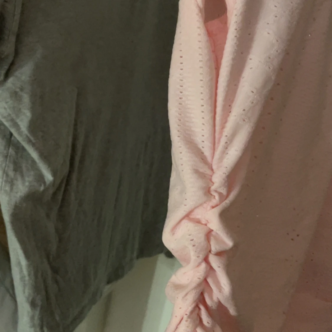 Säljer massor av snygga tröjor på mitt konto  - 90