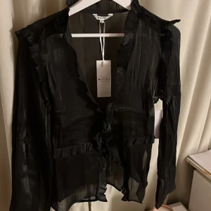 Blus  - Ny blus från bubbleroom storlek M.