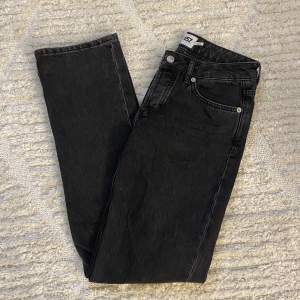 Jättesnygga Low waist jeans från Lager 157 i modellen Icon. Mycket bra skick. Nypris 400💓