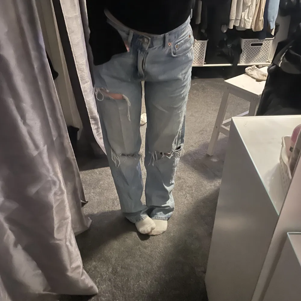 Snygga jeans från Gina tricot . Jeans & Byxor.