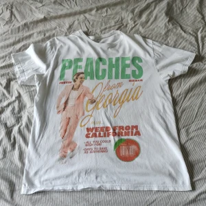 Justin bieber tshirt - Justin Bieber tisha köpt på hans konsert. Använt men bra skick. Passar både M-L 