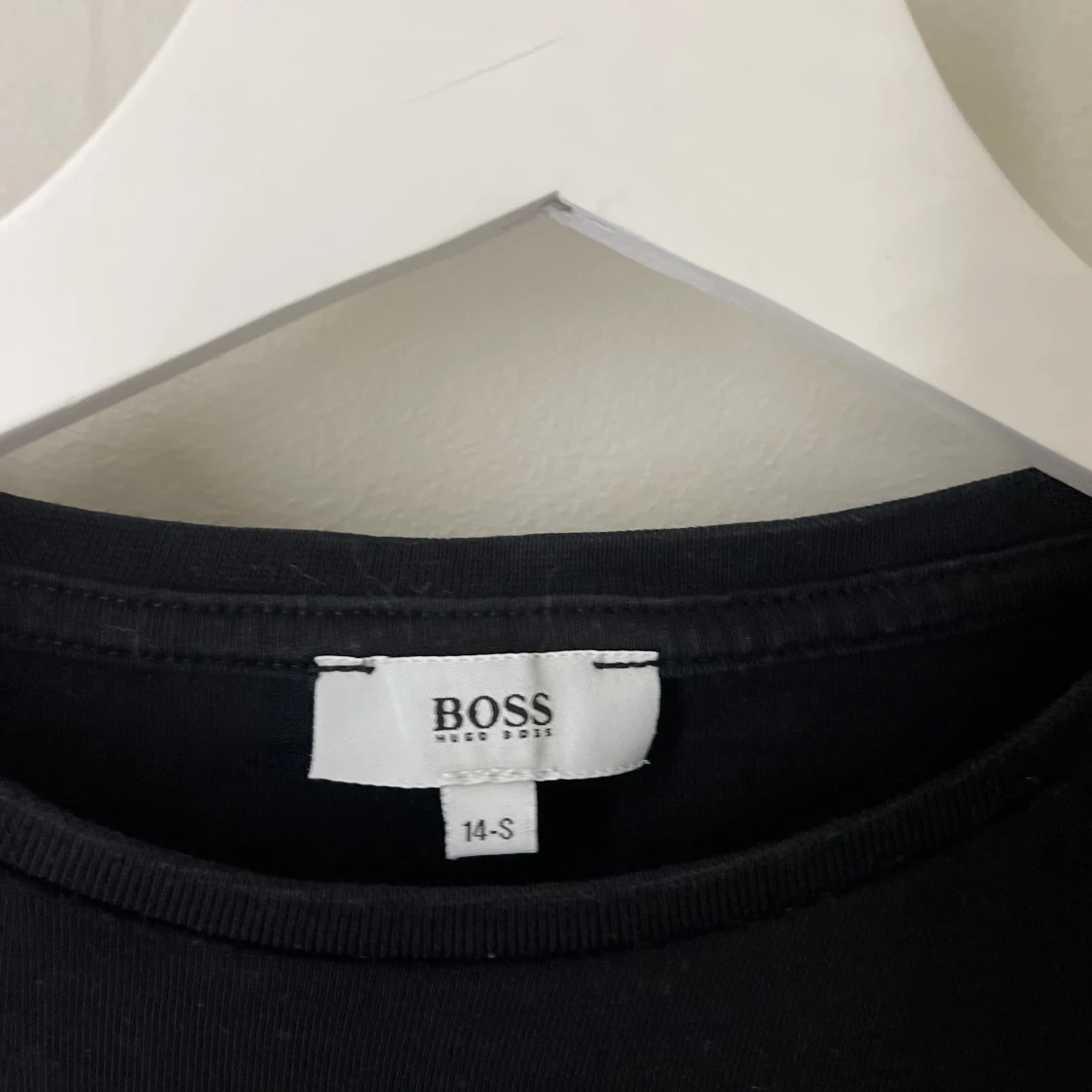 Hugo boss  - 90