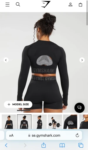 Träningströja - Så snygg träningströja, säljer då den aldrig kommit till användning. Tröjan är en äldre modell än den på bilden då loggan på framsidan är äldre. Storlek xs, ordinarie pris 449kr