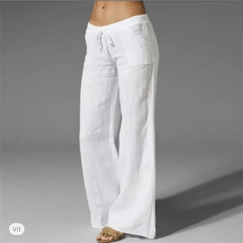 Linnebyxor som är liite för långa för mig som är 162🥰aldrig använda . Jeans & Byxor.