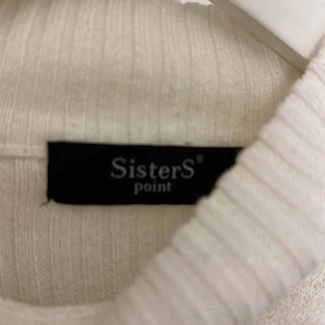 Vit stickad tröja - 91