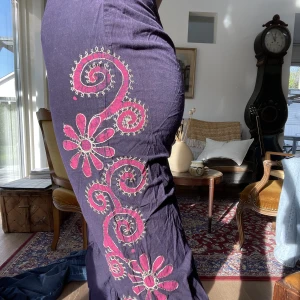 🌸🌸 - Skit feta byxor som tyvärr aldrig kom till användning. 