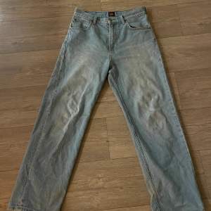 Hyfsat använda lee jeans storlek  W28 L32 