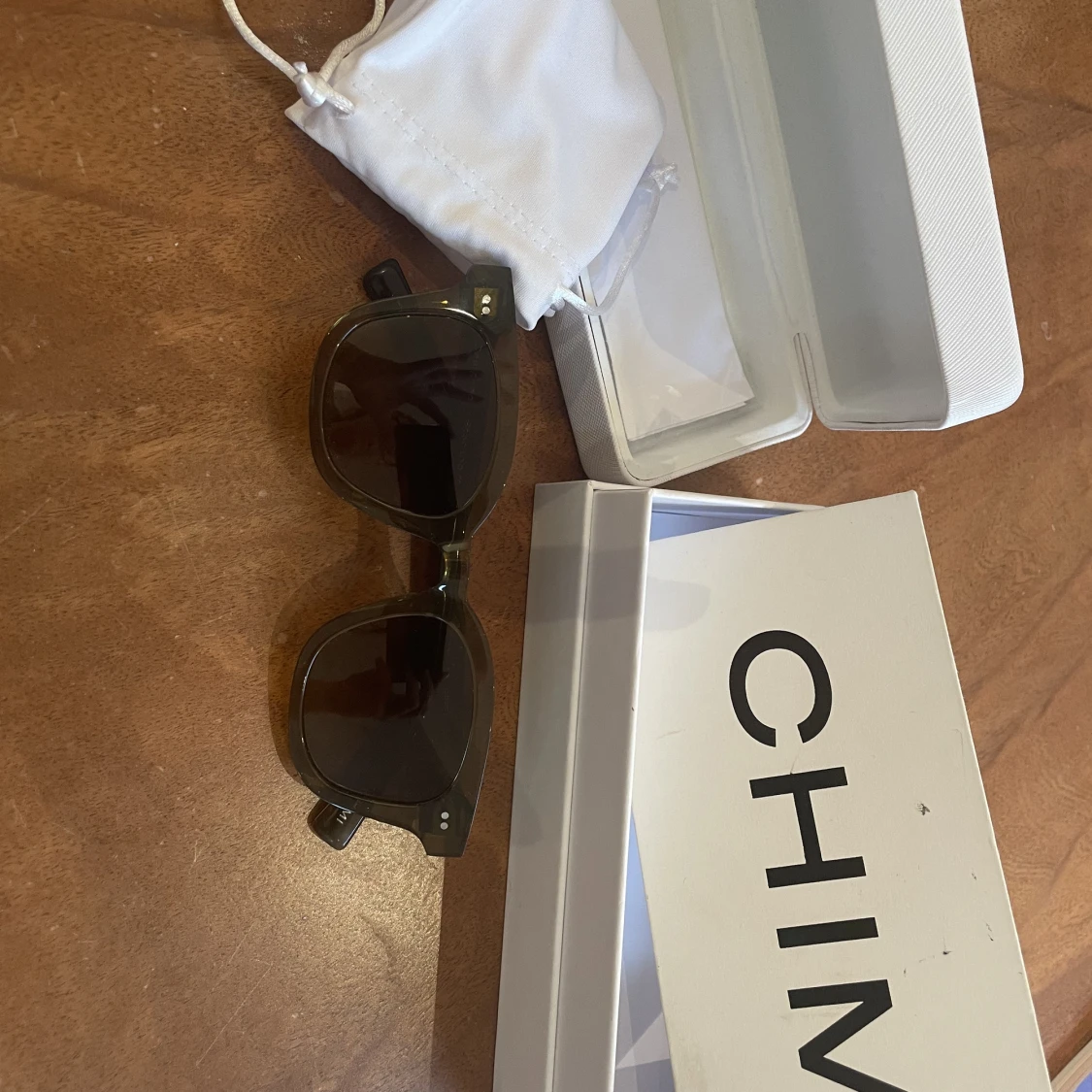 Chimi solglasögon gröna 02