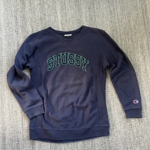 Stussy sweatshirt  - Vintage stussy sweat! Size xs/xxs! Size 150 passar liten S! Rare tröja 