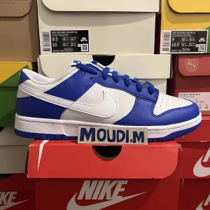 Nike Dunk Low Alternate Kentucky Photon Dust - Brand New (DS) storlek 44 1799kr